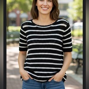 d& Co Black and White Striped Crew Neck Sweater new size XL
